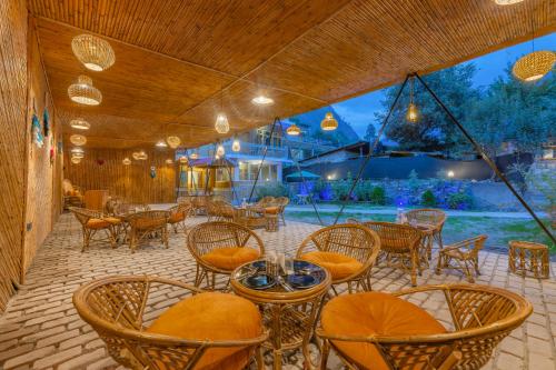 Palm Residency Kasol,,2 star