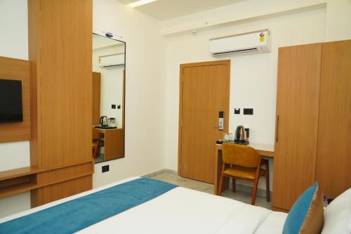 Hotel Leela's,,2 star