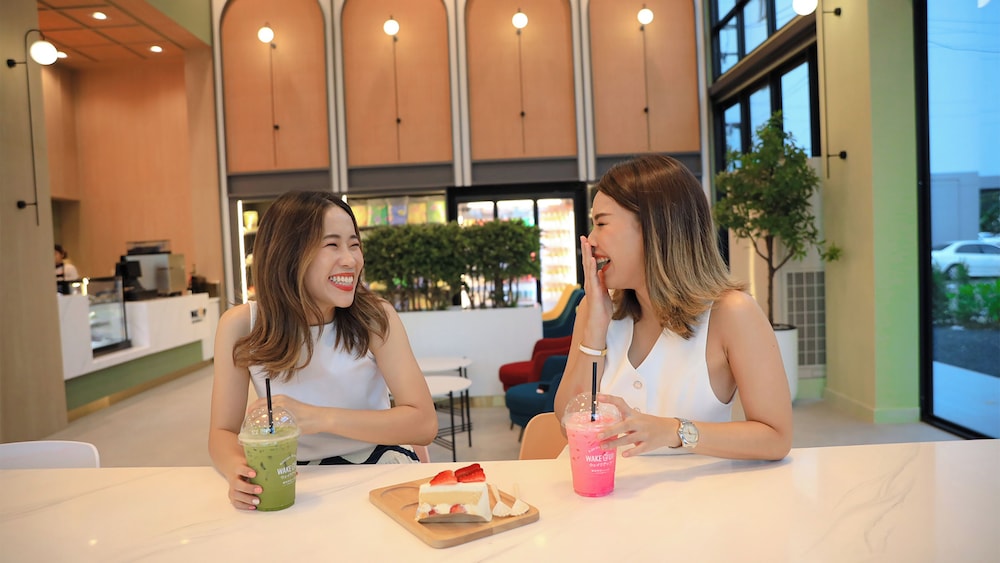 b2 ubon airport premier hotel