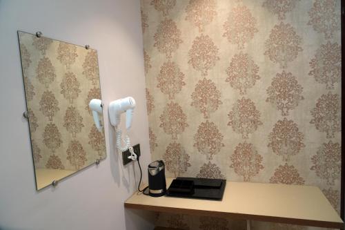 Magan Enclave,,2 star