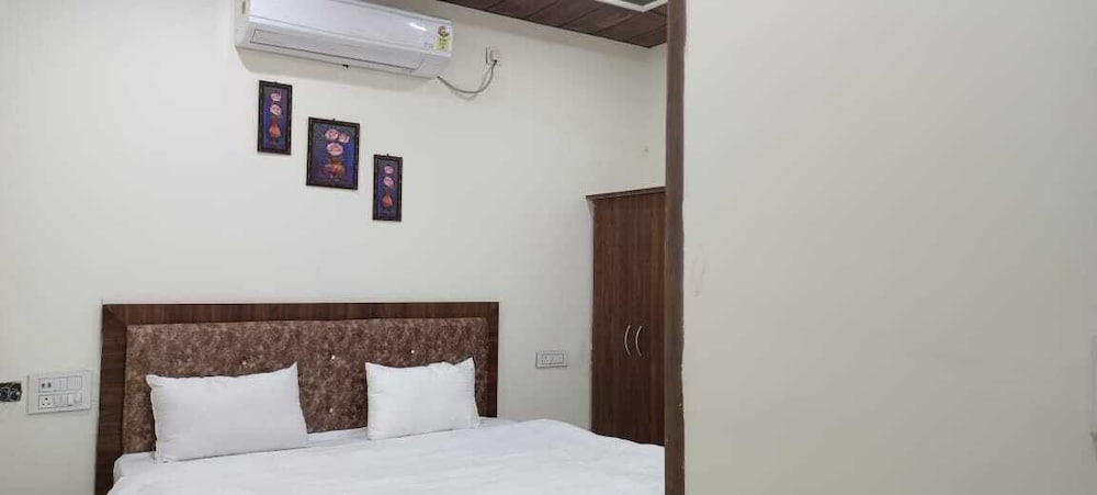 hotel royal sagar by grb