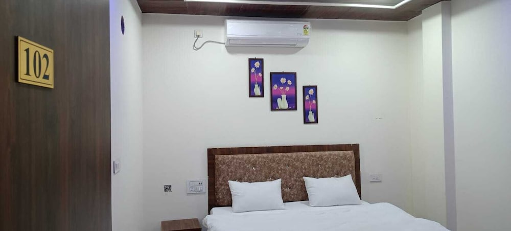 hotel royal sagar by grb