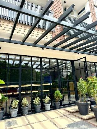 street studio by lime tree hotels
