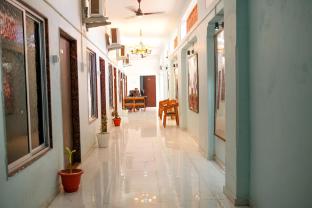 hotel ramlalla palace