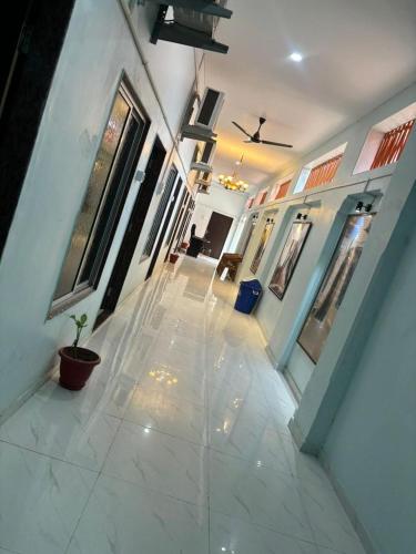 hotel ramlalla palace