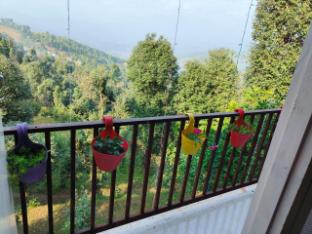 golden himalaya homestay