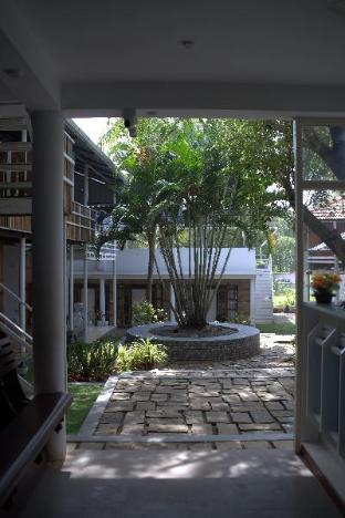 puthooram sea view resort varkala