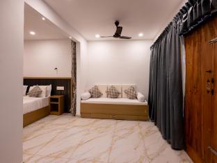 puthooram sea view resort varkala