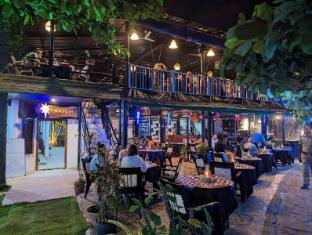 puthooram sea view resort varkala