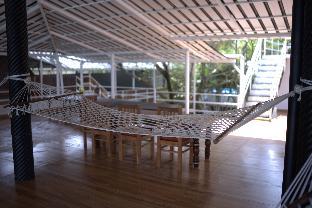 puthooram sea view resort varkala