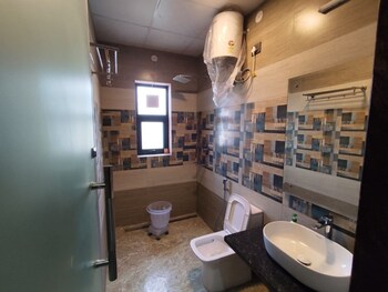 groomgo the grand mansion noida