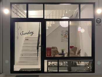 dear sunday hometel bangkok