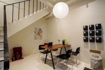 Dear Sunday Hometel Bangkok,,3 star