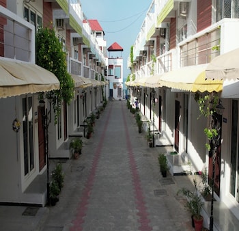 kovalam studio villa