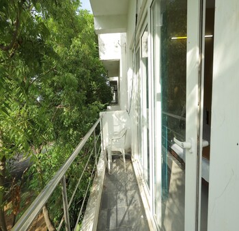 kovalam studio villa