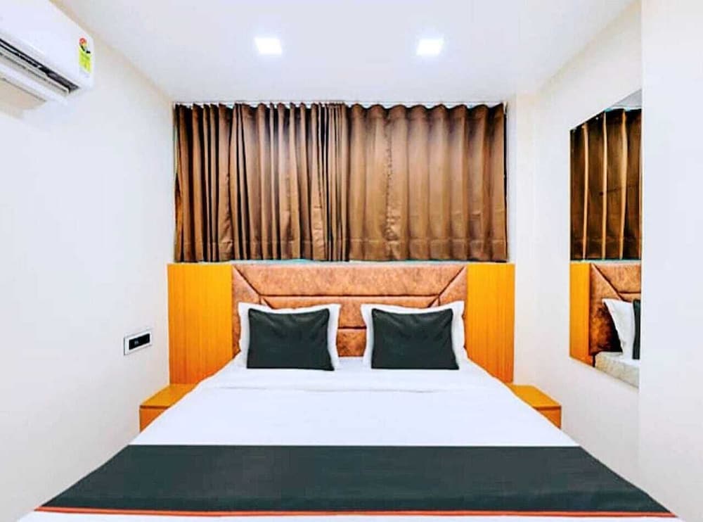 hotel exotic