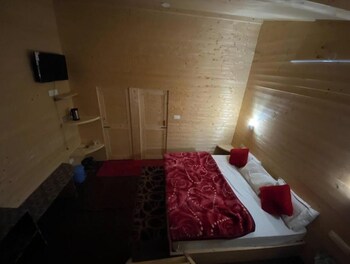 bluepoppy resort auli