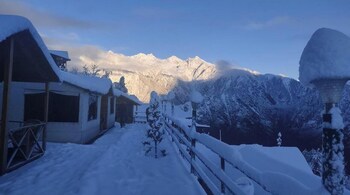 bluepoppy resort auli