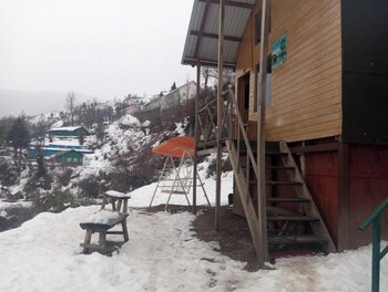 bluepoppy resort auli