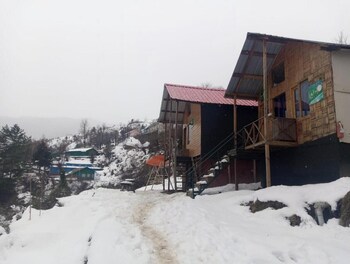 bluepoppy resort auli