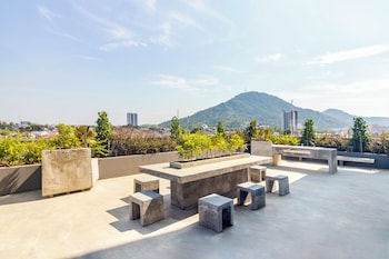 marc co living