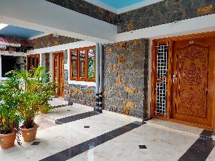 Lion Resorts,Vellimalai Kovil Street, Sirumalai,2 star