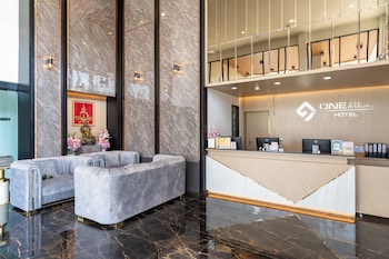 One Sakon Nakhon Hotel,,2 star