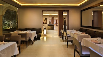 grand plaza