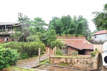 bamboo and bricks resorts