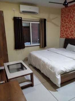 hotel kuber vatika by grb