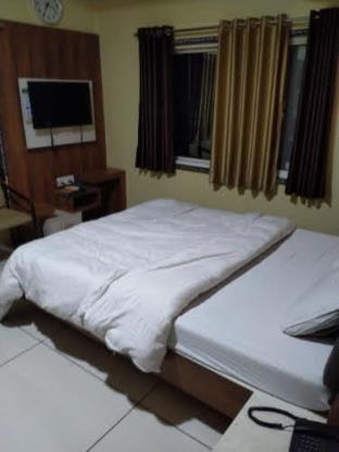 hotel kuber vatika by grb