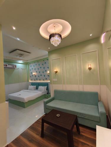 Hotel Shivngan,,3 star