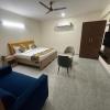 hotel golden arrow