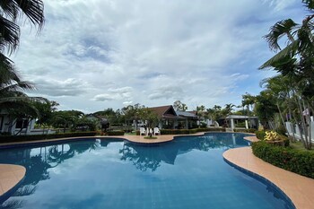 Baan Sanuan Resort,,3 star