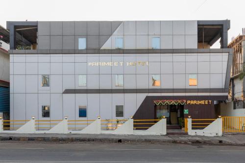 Hotel New Parimeet Residency,,3 star