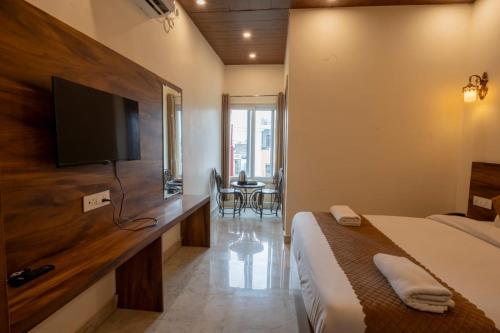 hotel relax inn ganga rishikesh