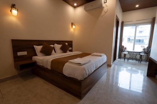 hotel relax inn ganga rishikesh