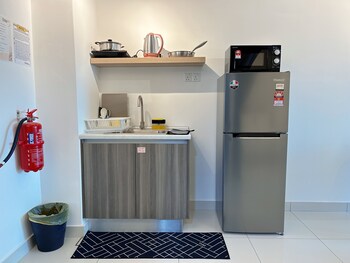 Edumetro By Manhattan Group,,3 star