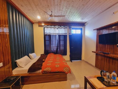 Hotel Twilight Banikhet Dalhousie,,3 star