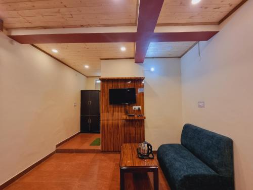 Hotel Twilight Banikhet Dalhousie,,3 star