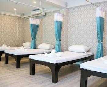 chana bangkok hotel