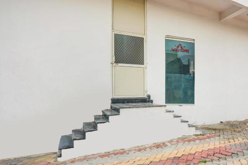 hotel o girdharwal resort