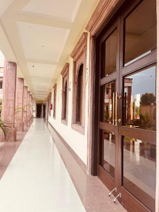 yashvrinda hotel and resort