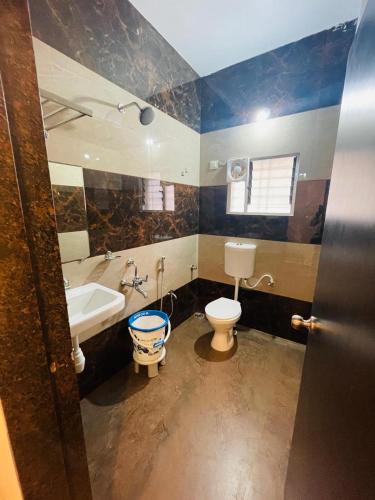 hotel ramdev chikodi