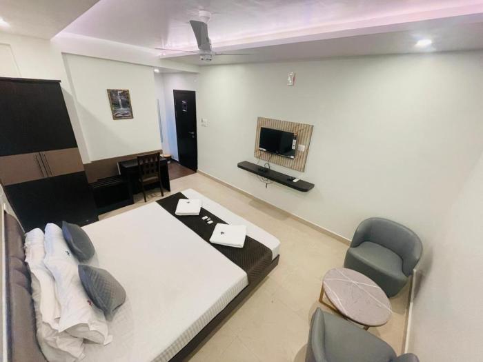 hotel ramdev chikodi