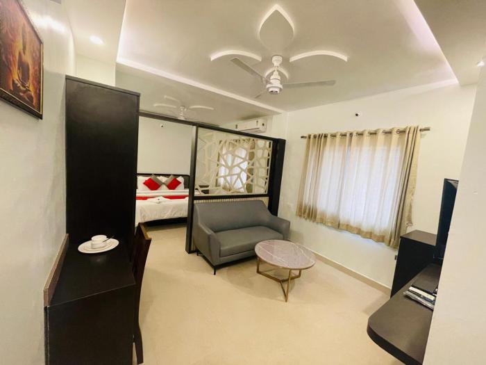 hotel ramdev chikodi