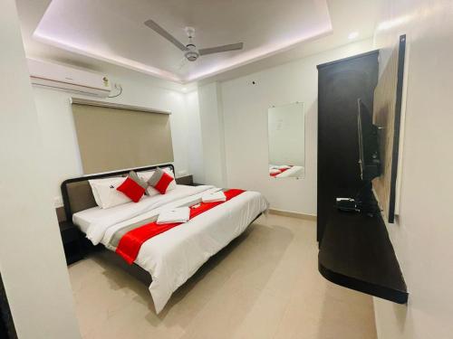 hotel ramdev chikodi