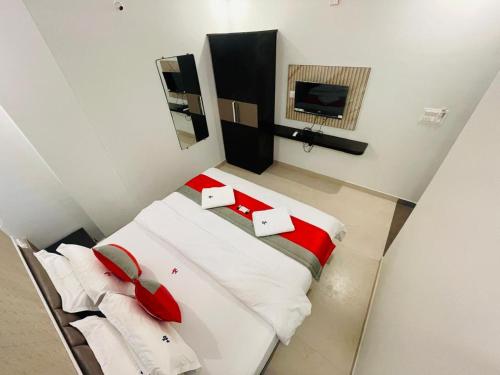 hotel ramdev chikodi