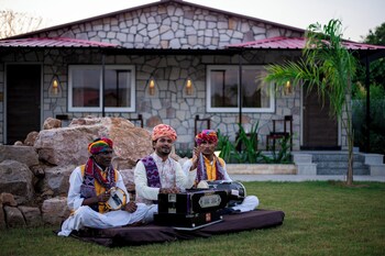 aashiyana luxury cottages