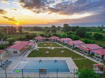 aashiyana luxury cottages